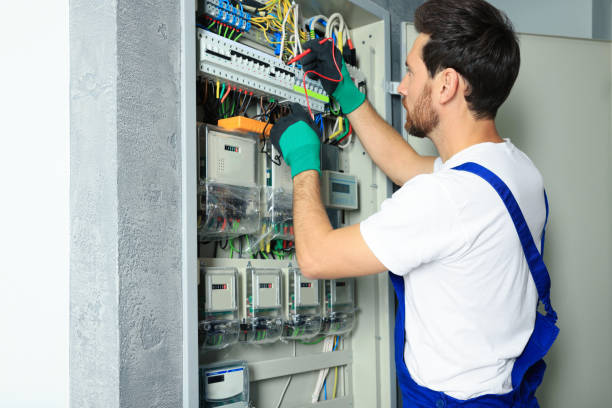 Best Affordable Emergency Electrician  in Hewlett, NY